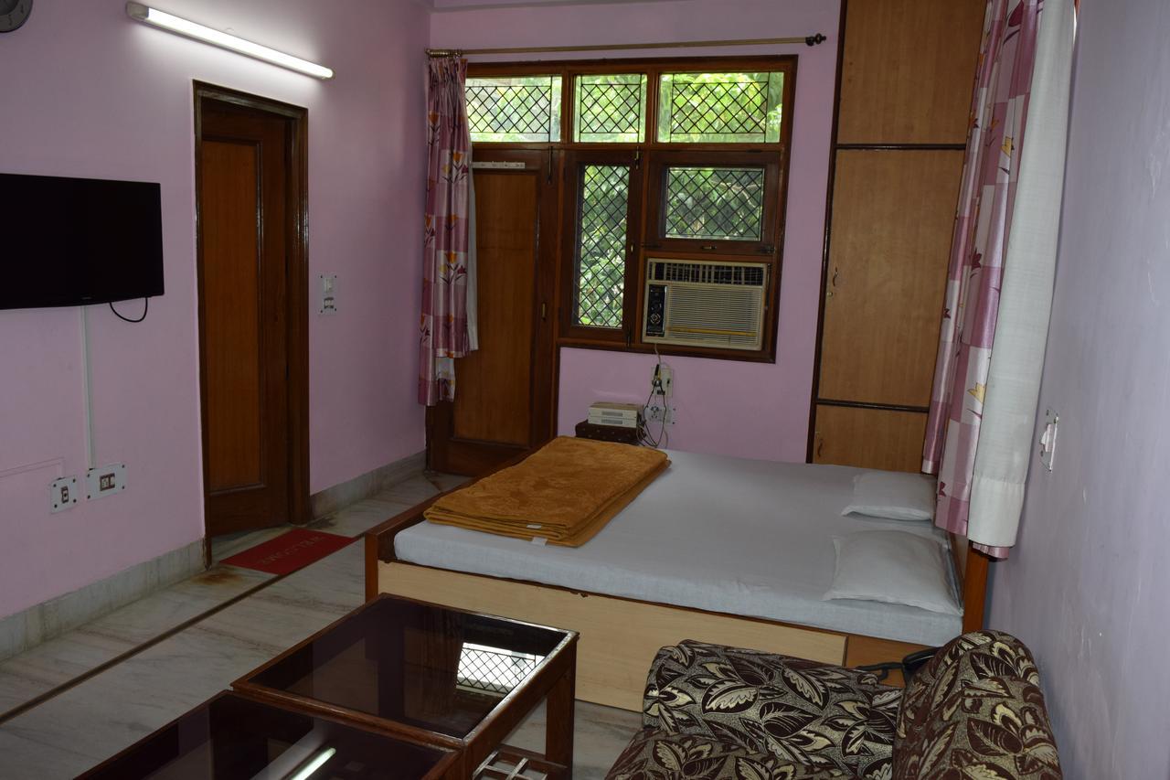 Hotel Raj Palace Rishīkesh Eksteriør bilde