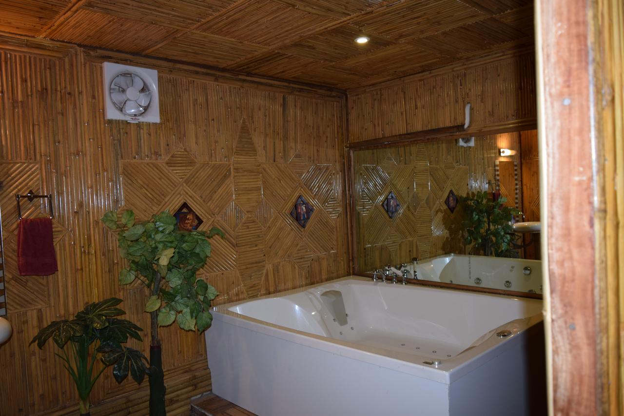Hotel Raj Palace Rishīkesh Eksteriør bilde