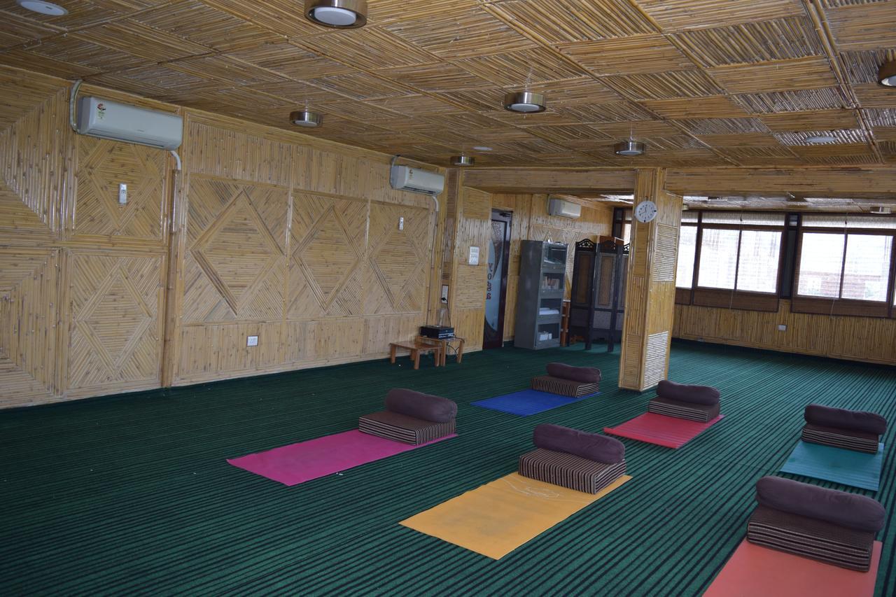 Hotel Raj Palace Rishīkesh Eksteriør bilde